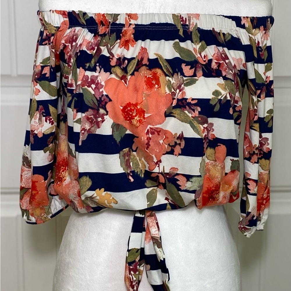 Womens off shoulder floral crop top small